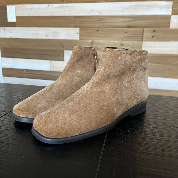 Aerosoles Brown Leather upper Ankle Booties SZ 9W - Picture 1 of 10